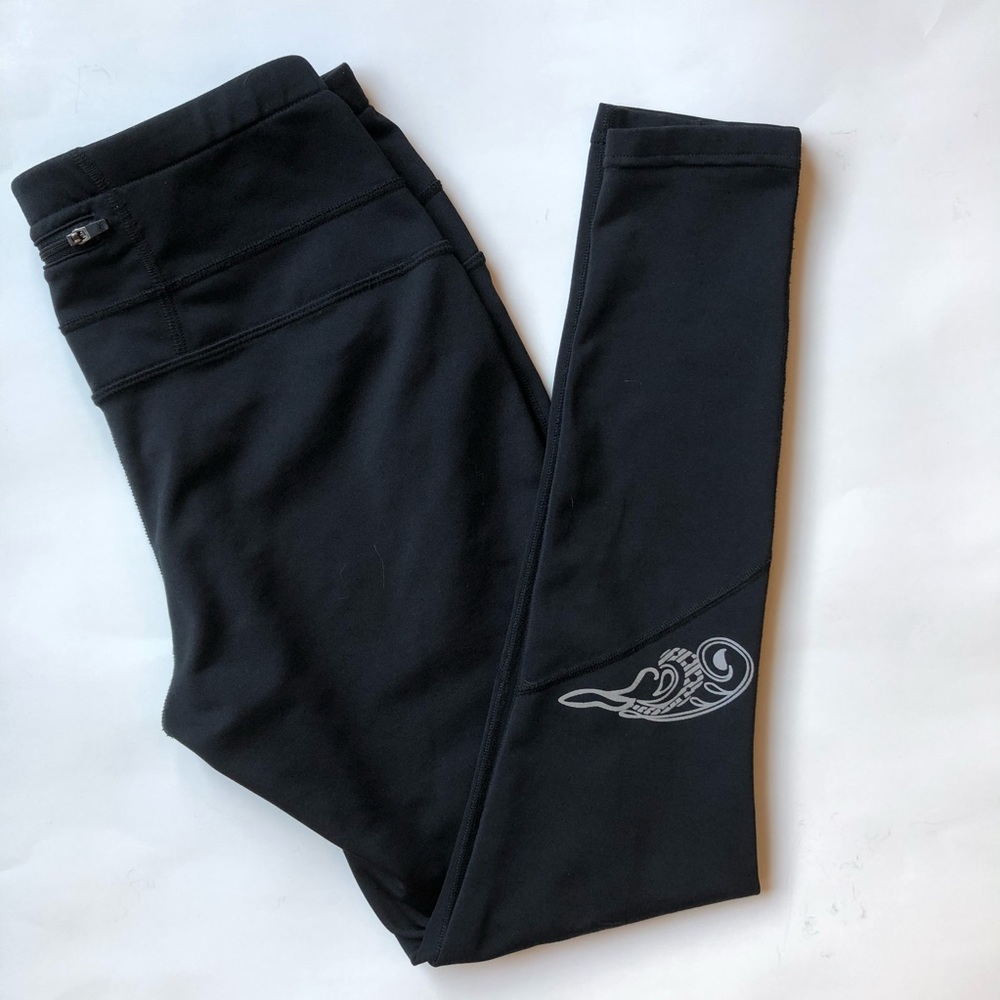 NWOT Athleta Black Leggings Silver Graphic…